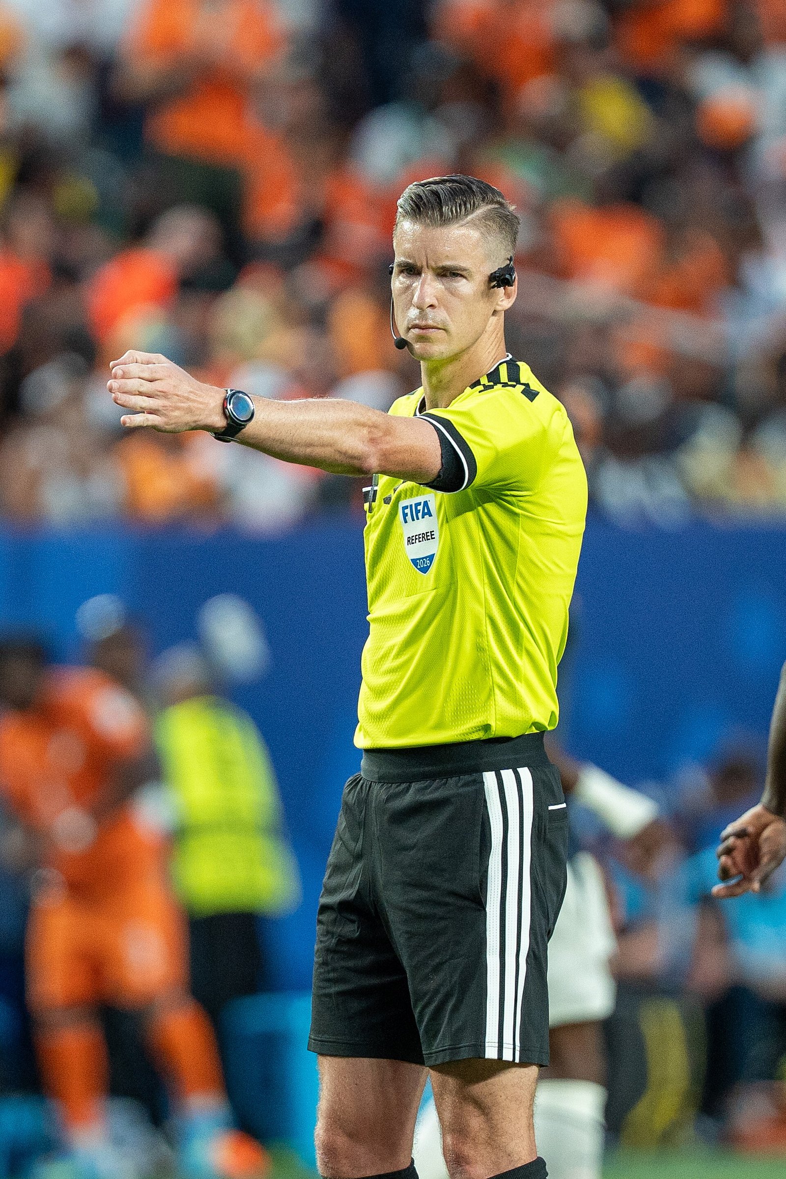 François Letexier refereeing a match